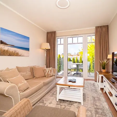 Baltischer Hof 30 *